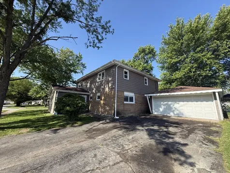 916 Williams Street Calumet City IL 60409