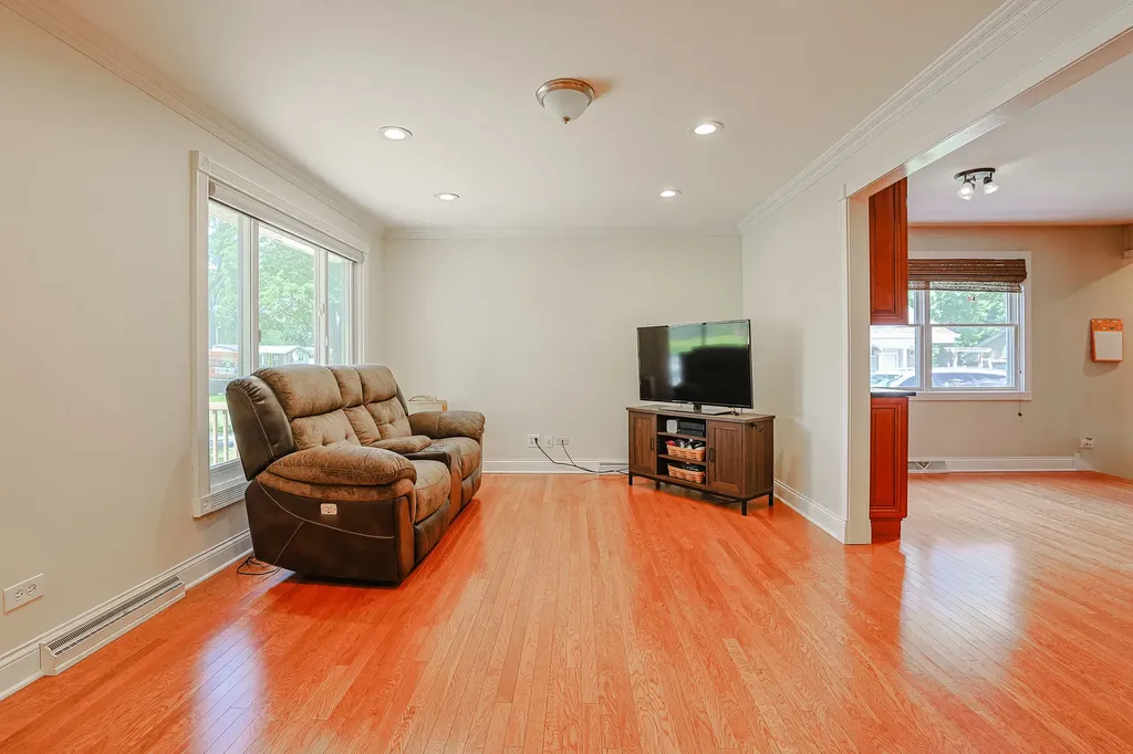 3910 Eagle Lane Rolling Meadows IL 60008
