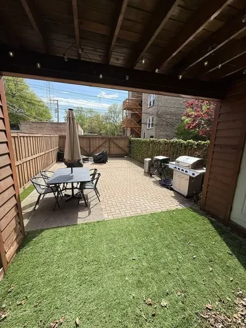 2151 North Richmond Street Chicago IL 60647