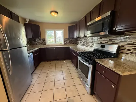 916 Williams Street Calumet City IL 60409