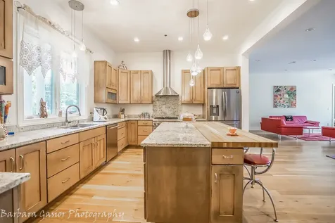 378 East Deerpath Road Wood Dale IL 60191