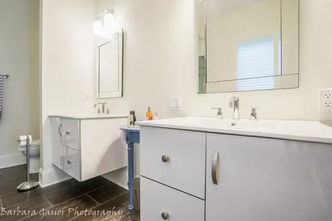 378 East Deerpath Road Wood Dale IL 60191