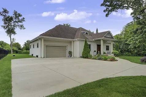 378 East Deerpath Road Wood Dale IL 60191
