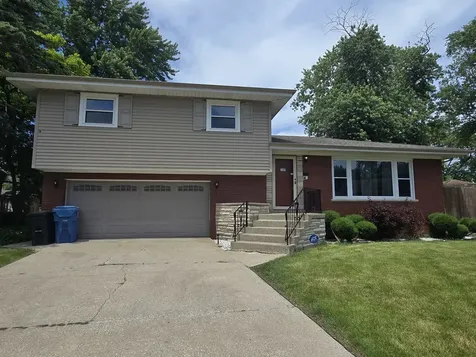 309 Streamside Drive Harvey IL 60426