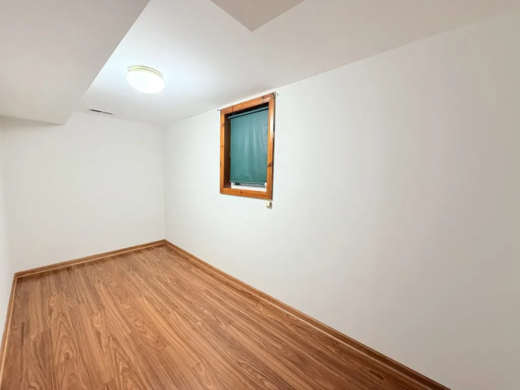 3015 South Quinn Street Chicago IL 60608