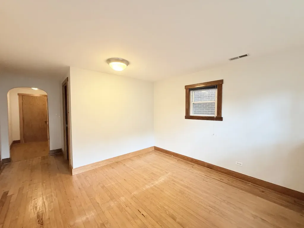 3015 South Quinn Street Chicago IL 60608