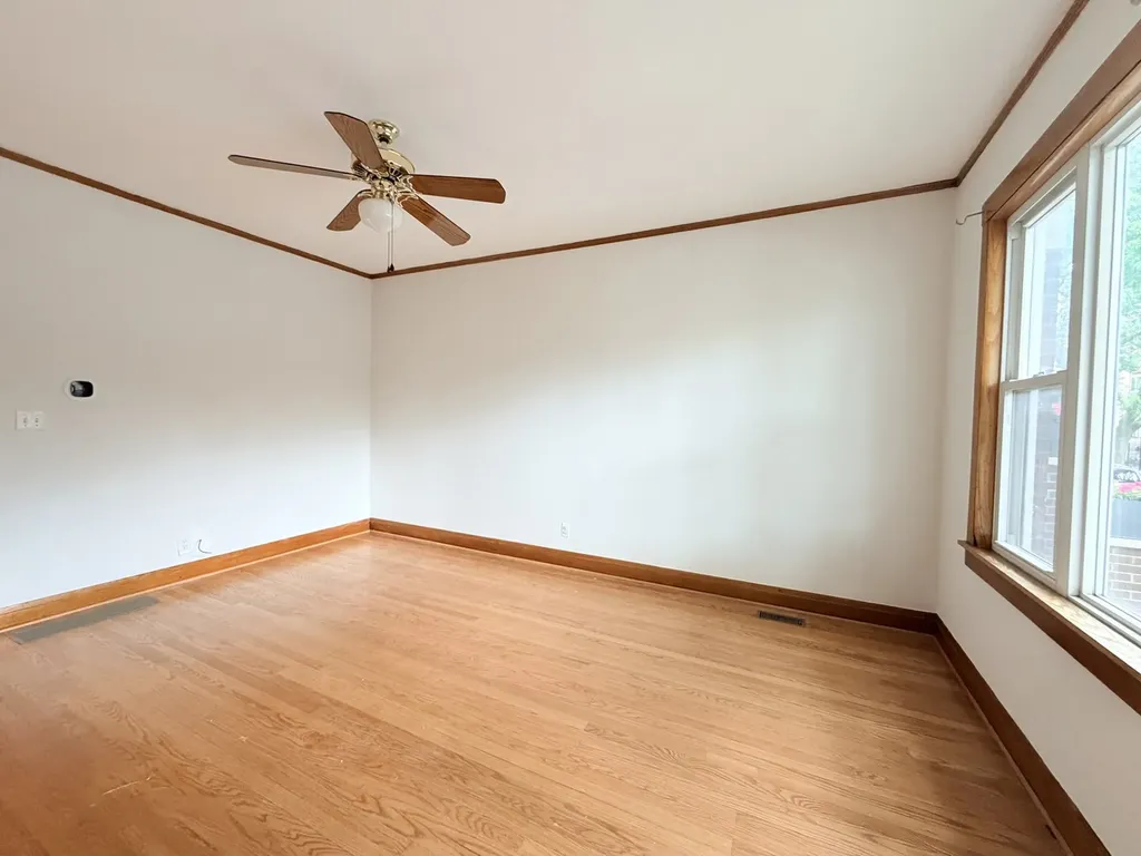 3015 South Quinn Street Chicago IL 60608