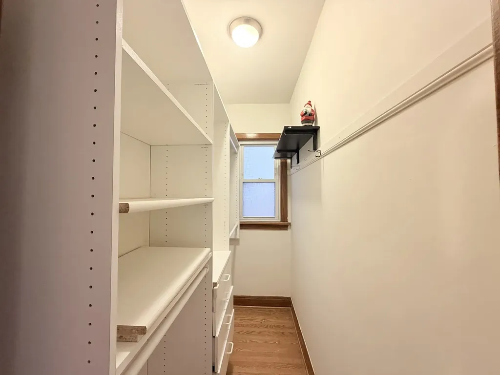 3015 South Quinn Street Chicago IL 60608