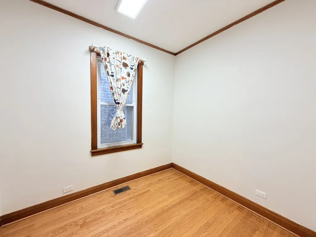 3015 South Quinn Street Chicago IL 60608