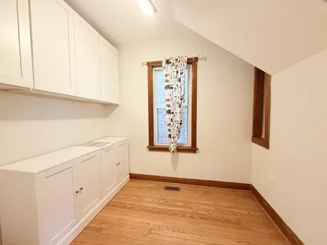 3015 South Quinn Street Chicago IL 60608