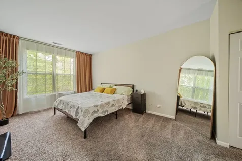 8132 Concord Lane Justice IL 60458