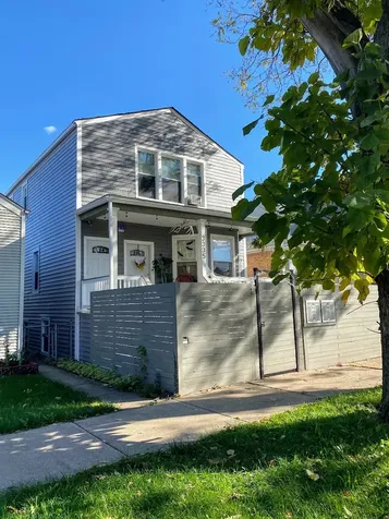 3335 North Kenneth Avenue Chicago IL 60641