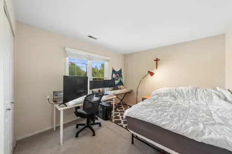 256 Southwick Court Vernon Hills IL 60061
