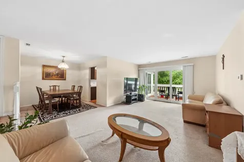 256 Southwick Court Vernon Hills IL 60061
