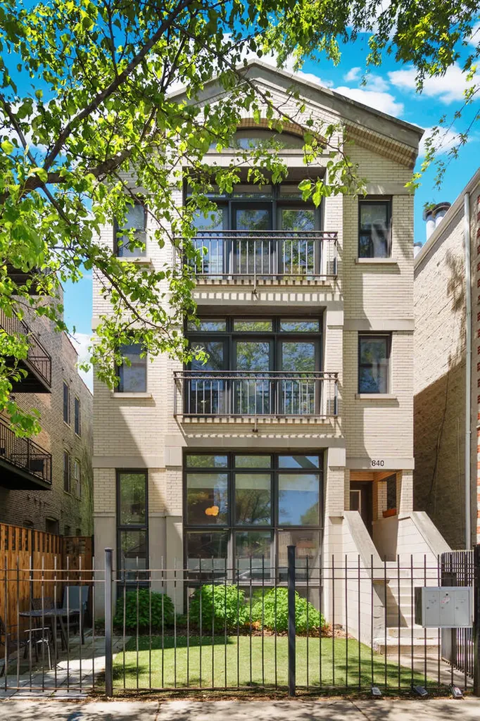 840 North Wood Street Chicago IL 60622