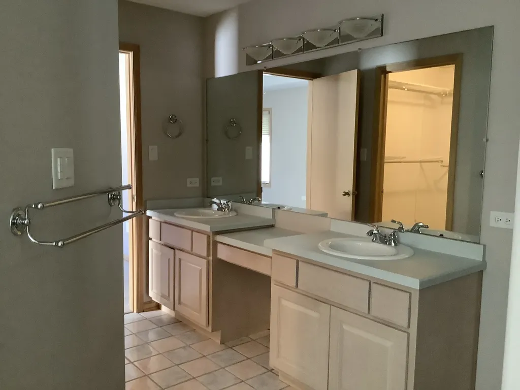 608 Heartland Drive New Lenox IL 60451