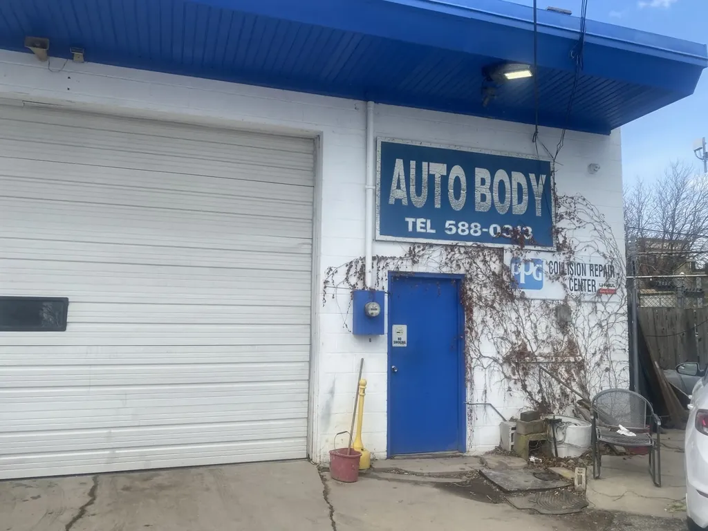 3452 North Elston Avenue Chicago IL 60618