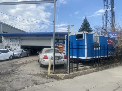 3452 North Elston Avenue Chicago IL 60618