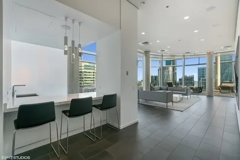 600 North Fairbanks Court Chicago IL 60611