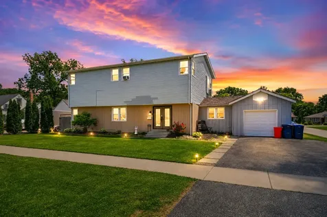 11325 South Oak Park Avenue Worth IL 60482