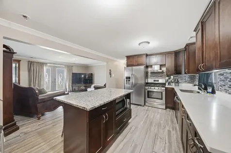 11325 South Oak Park Avenue Worth IL 60482