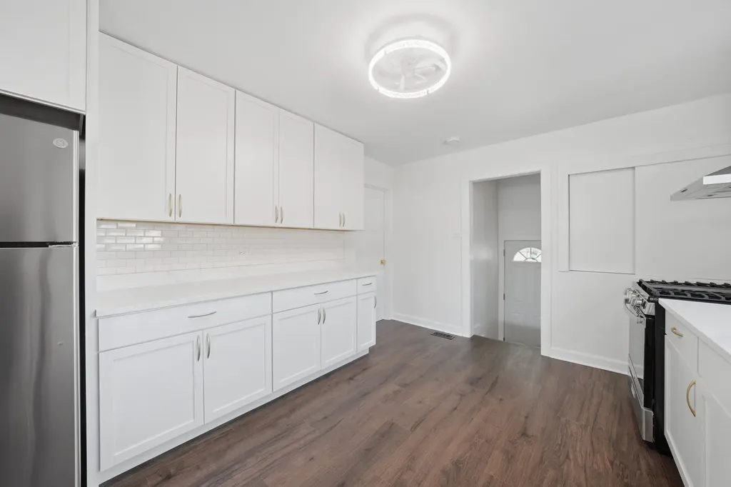415 West 95th Place Chicago IL 60628