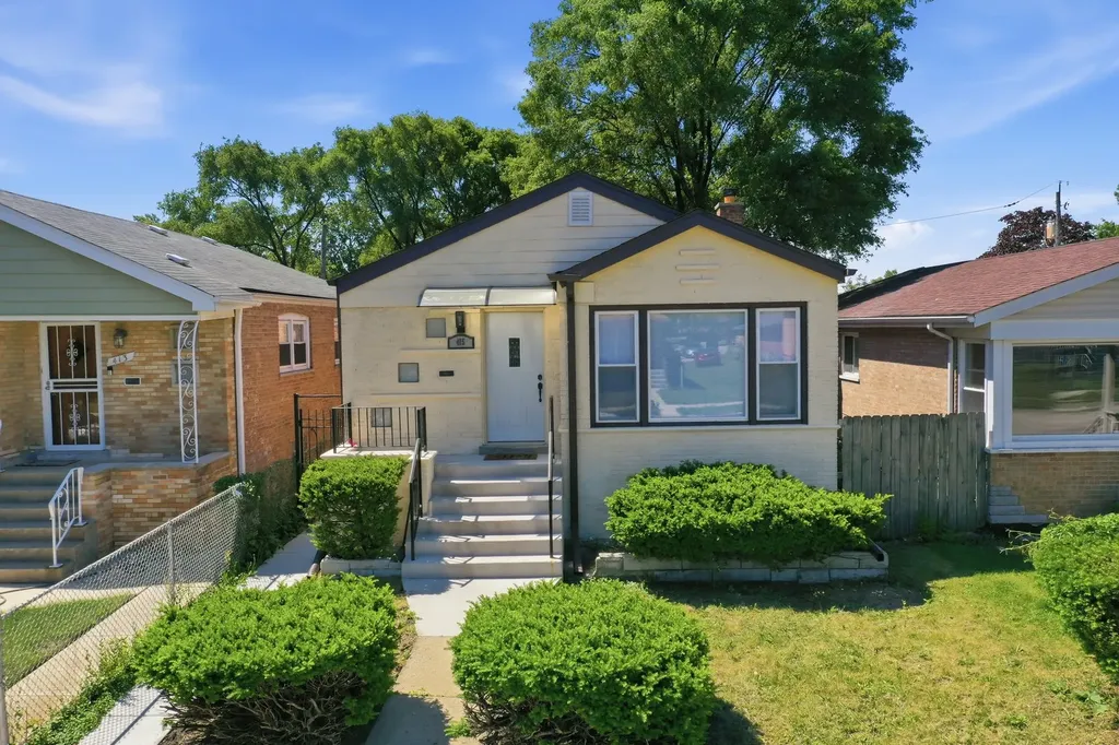 415 West 95th Place Chicago IL 60628