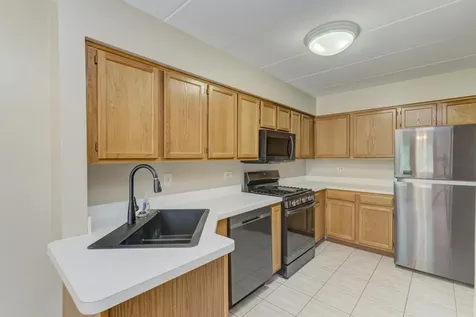 8809 South 79th Avenue Hickory Hills IL 60457