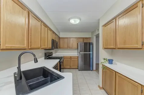 8809 South 79th Avenue Hickory Hills IL 60457