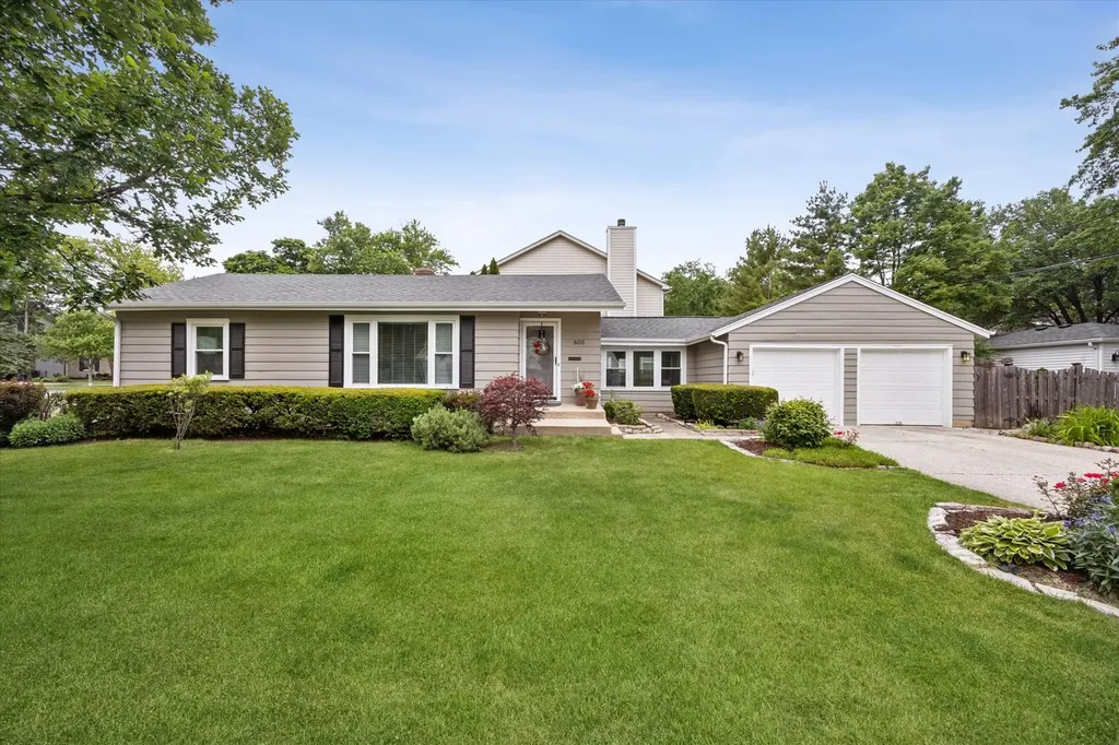 803 East Harrison Avenue Wheaton IL 60187