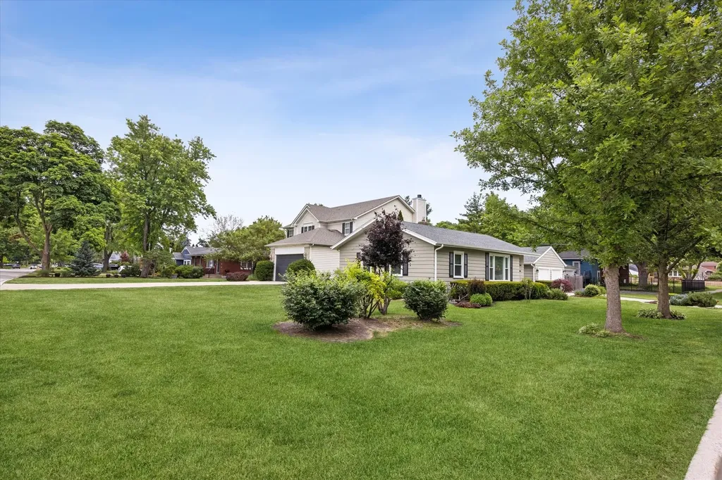 803 East Harrison Avenue Wheaton IL 60187