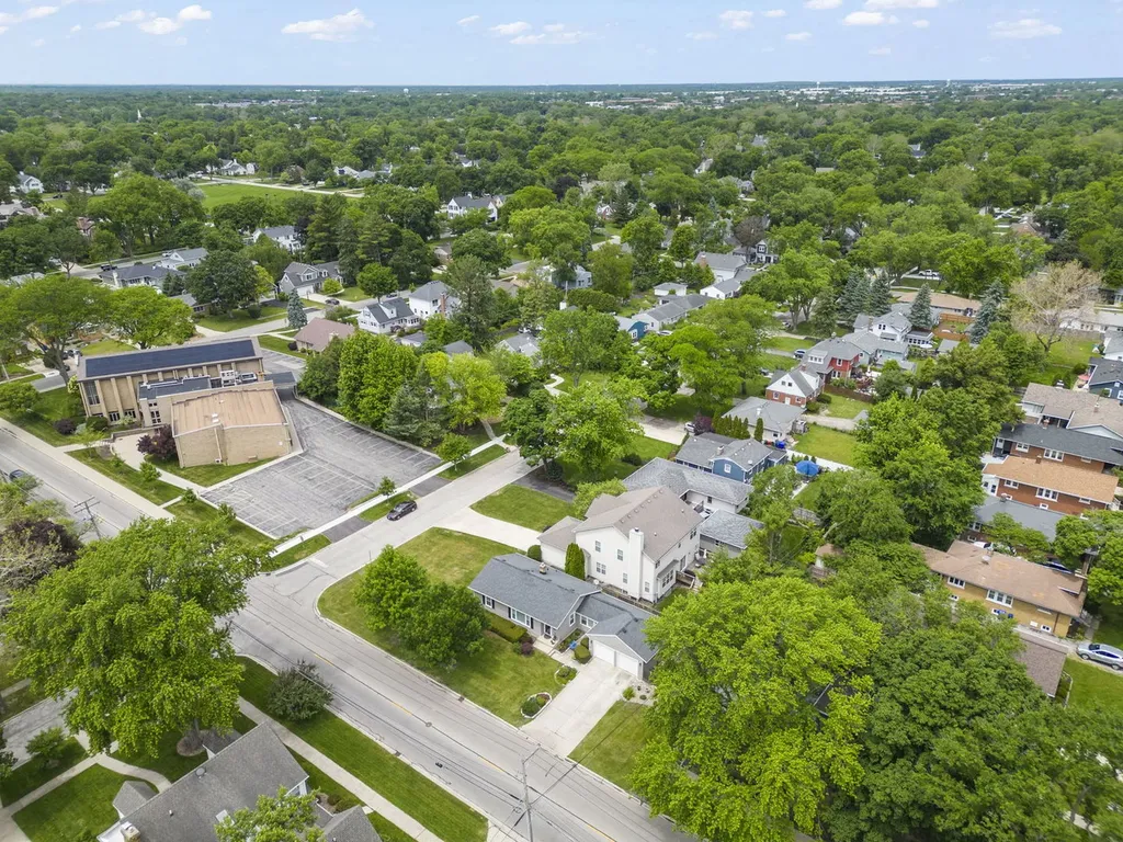 803 East Harrison Avenue Wheaton IL 60187