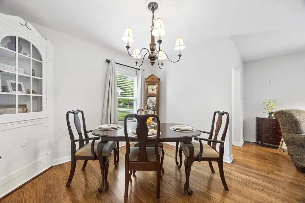 803 East Harrison Avenue Wheaton IL 60187