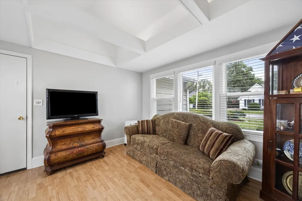 803 East Harrison Avenue Wheaton IL 60187