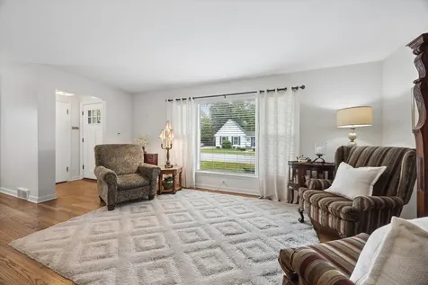 803 East Harrison Avenue Wheaton IL 60187