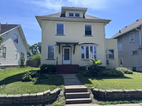 1119 38TH Street Rock Island IL 61201