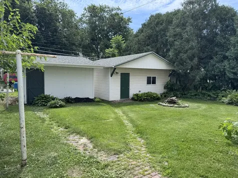 1119 38TH Street Rock Island IL 61201