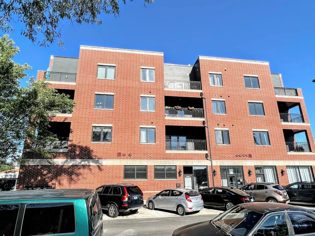 3203 North Ridgeway Avenue Chicago IL 60618