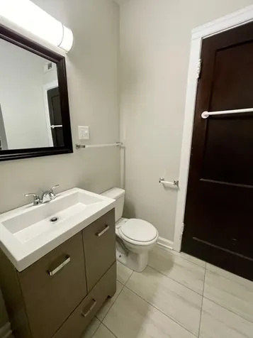 4452 North Winchester Avenue Chicago IL 60640