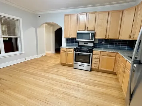 4452 North Winchester Avenue Chicago IL 60640
