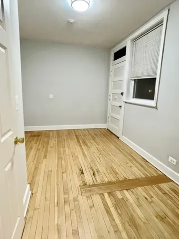 4452 North Winchester Avenue Chicago IL 60640