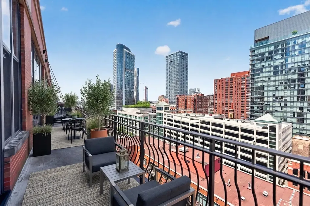 333 West Hubbard Street Chicago IL 60610