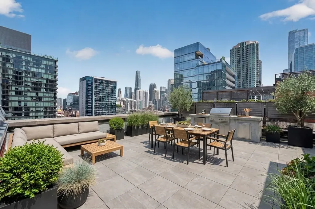 333 West Hubbard Street Chicago IL 60610