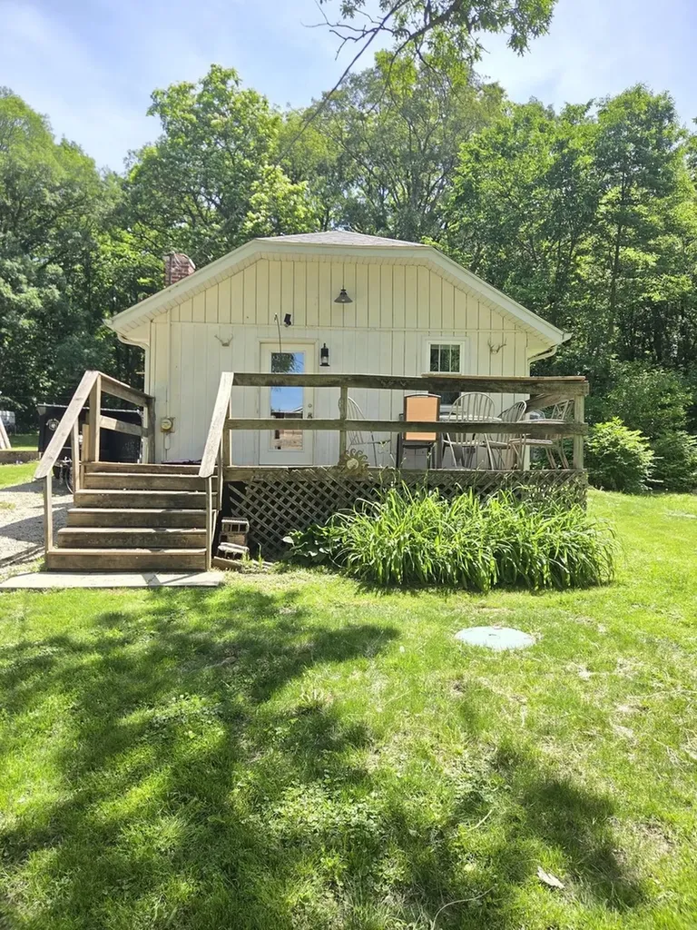 3352 East 2059th Road Wedron IL 60557