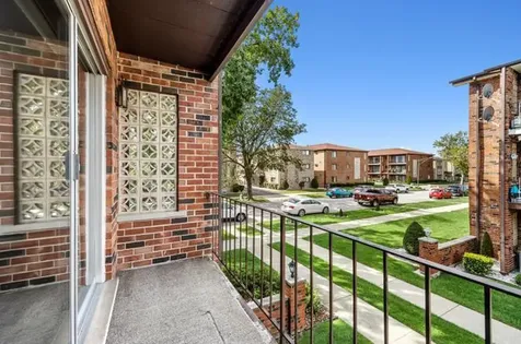 6308 West 64th Place Chicago IL 60638