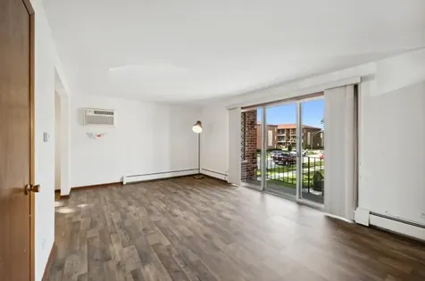 6308 West 64th Place Chicago IL 60638