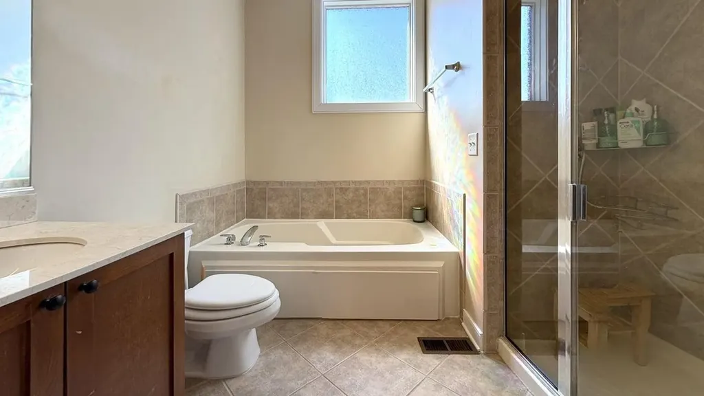 2917 North Claremont Avenue Chicago IL 60618