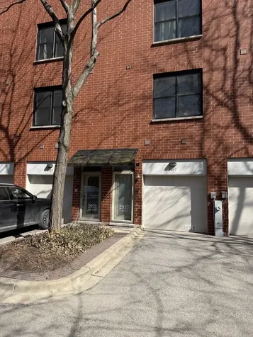 2917 North Claremont Avenue Chicago IL 60618