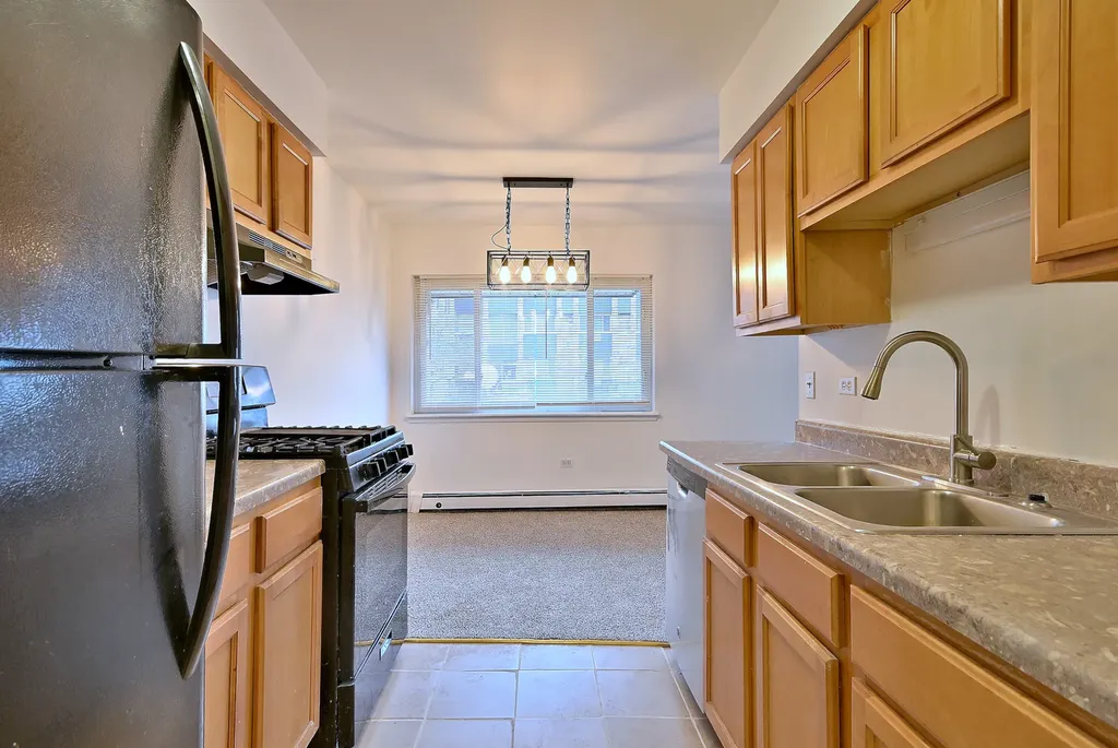 8637 1/2 West Foster Avenue Chicago IL 60656