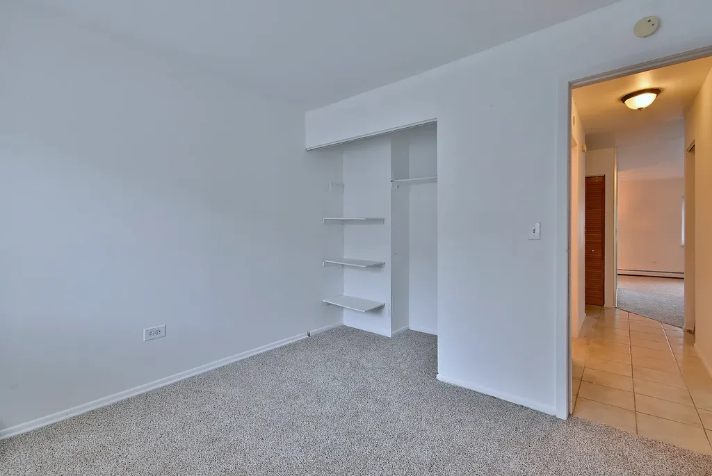 8637 1/2 West Foster Avenue Chicago IL 60656